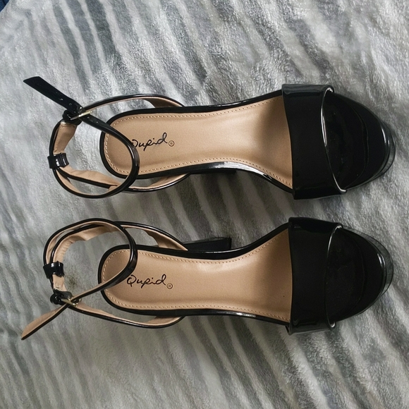 NWOT Qupid patent leather heels size 6 - Picture 2 of 4